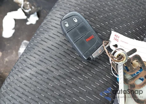 2018 Dodge Journey Se z USA, uszkodzony, nr VIN 3C4PDCAB8JT427306